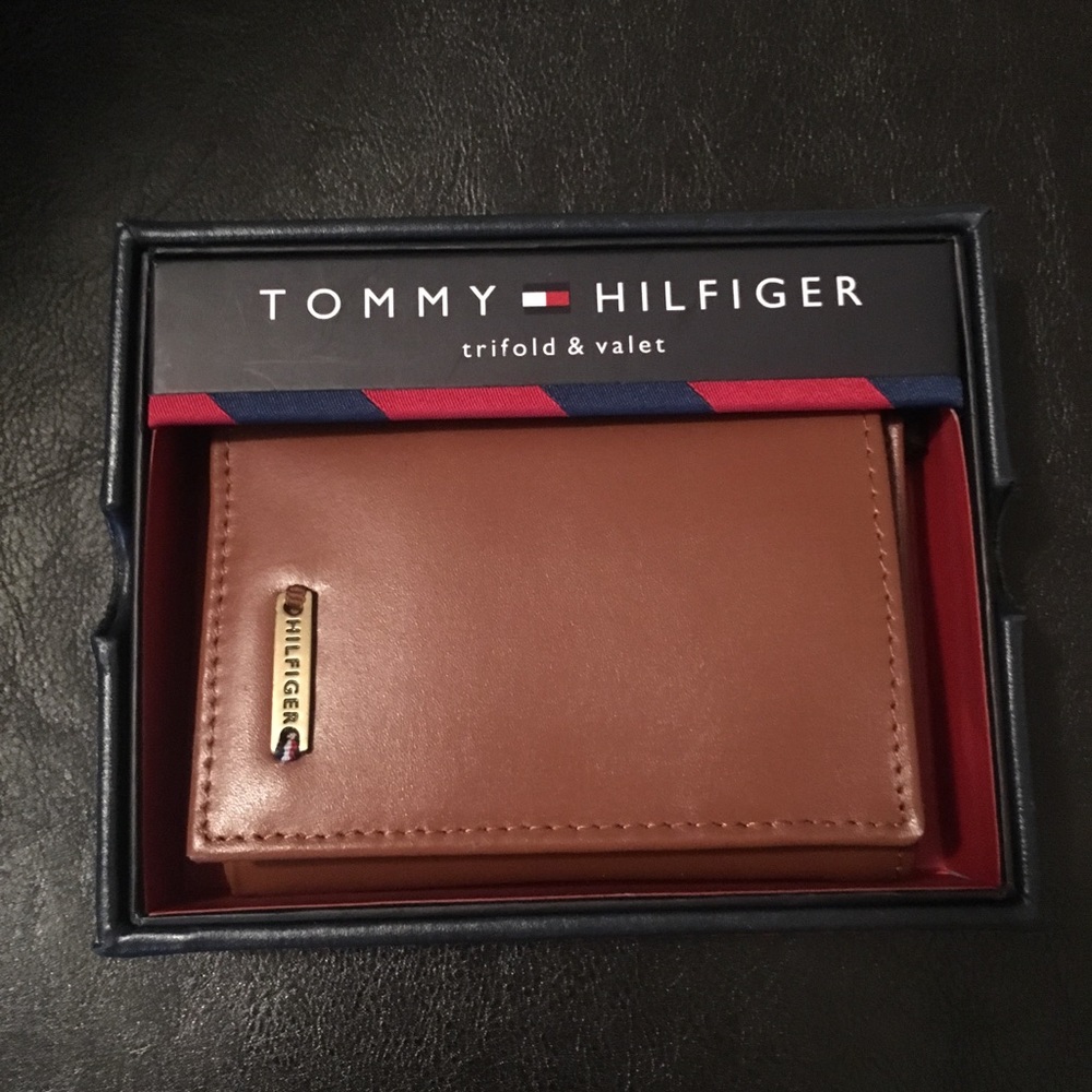 Tommy Hilfiger Brown Leather Wallet